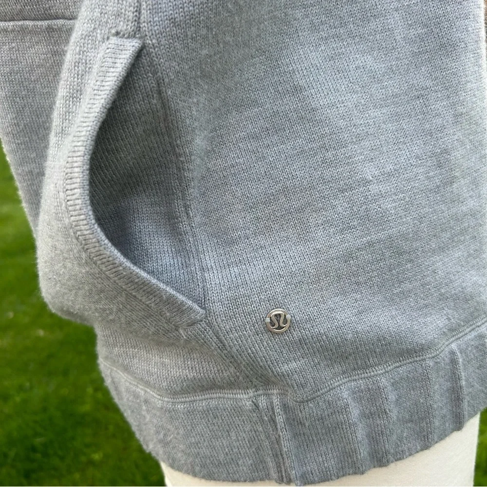 Lululemon Gray Rise & Move Hoodie Heathered Silver Drop | Size 8 / 10 EUC